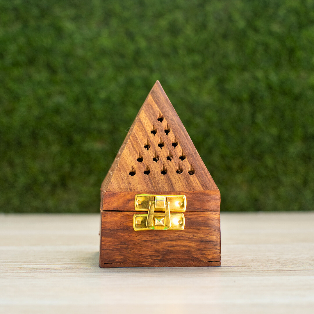 Handcrafted Wooden Pyramid Incense Holder | Elegant & Functional Aromatherapy Burner - EcoFreaky