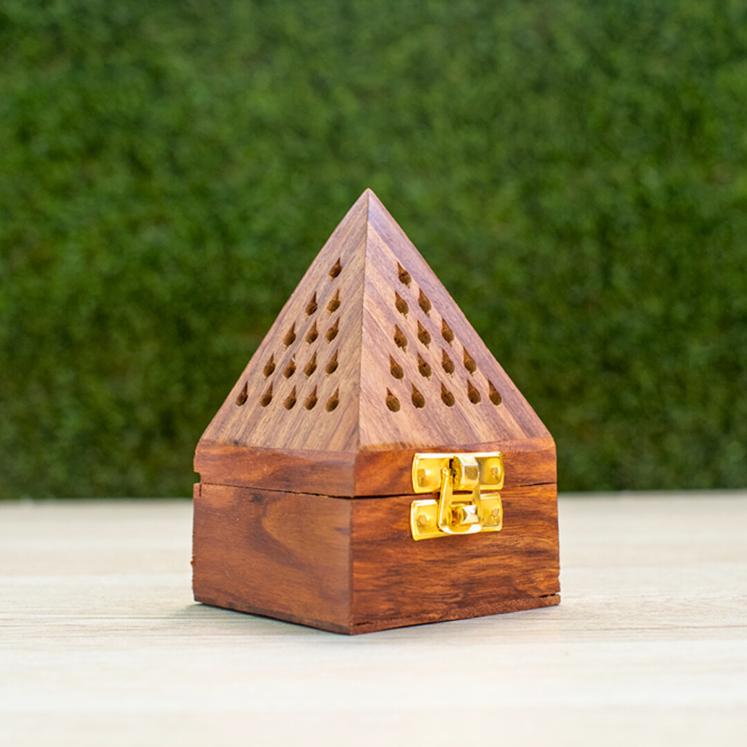 Handcrafted Wooden Pyramid Incense Holder | Elegant & Functional Aromatherapy Burner - EcoFreaky