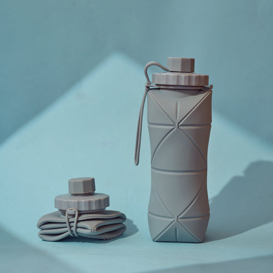 Collapsible Silicone Water Bottle 600ML, Leakproof Foldable Travel Bottle, Lightweight Reusable for Camping Hiking Gym Cycling Outdoor Sports,